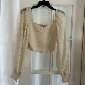 Cropped, balloon sleeve top